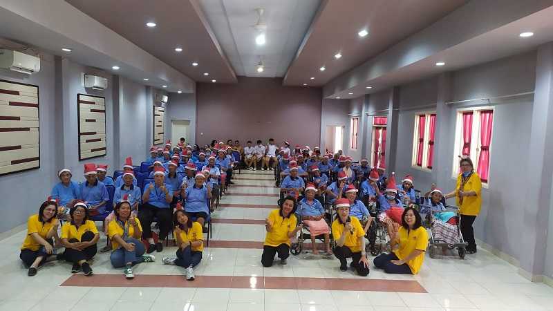 Foto bersama sebelum menyanyikan lagu Kapan-Kapan. PAKAI